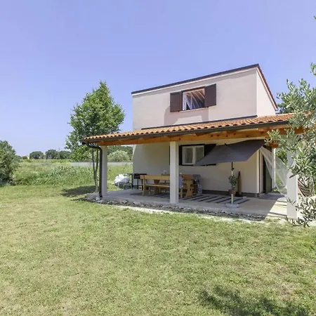 Holiday home Casa Ulika In - Haus Fuer 2-3 Personen Pula