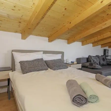 Casa Ulika In - Haus Fuer 2-3 Personen Holiday home Pula