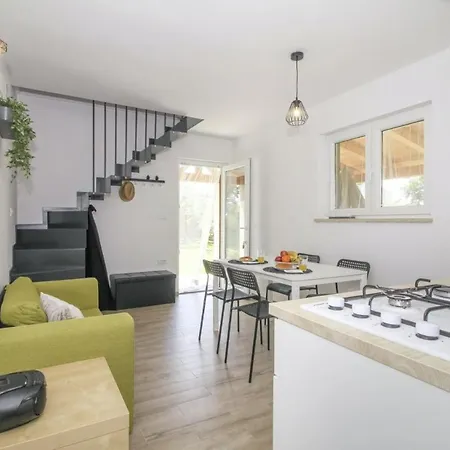 Casa vacanze Casa Ulika In - Haus Fuer 2-3 Personen Pola