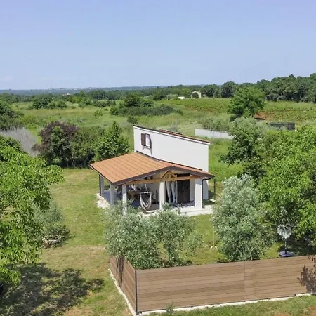 Casa Ulika In - Haus Fuer 2-3 Personen * Pula