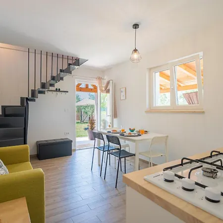 Tatil Evi Casa Ulika In - Haus Fuer 2-3 Personen Pula