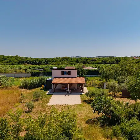 Casa Ulika In - Haus Fuer 2-3 Personen Vakantiehuis Pula