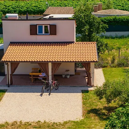 Casa Ulika In - Haus Fuer 2-3 Personen Vakantiehuis